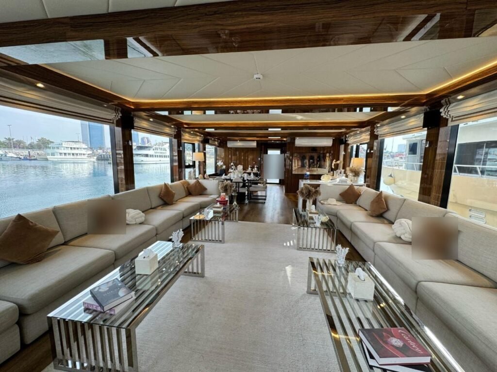 Amber Regent – yacht rental at Yas Marina (2)