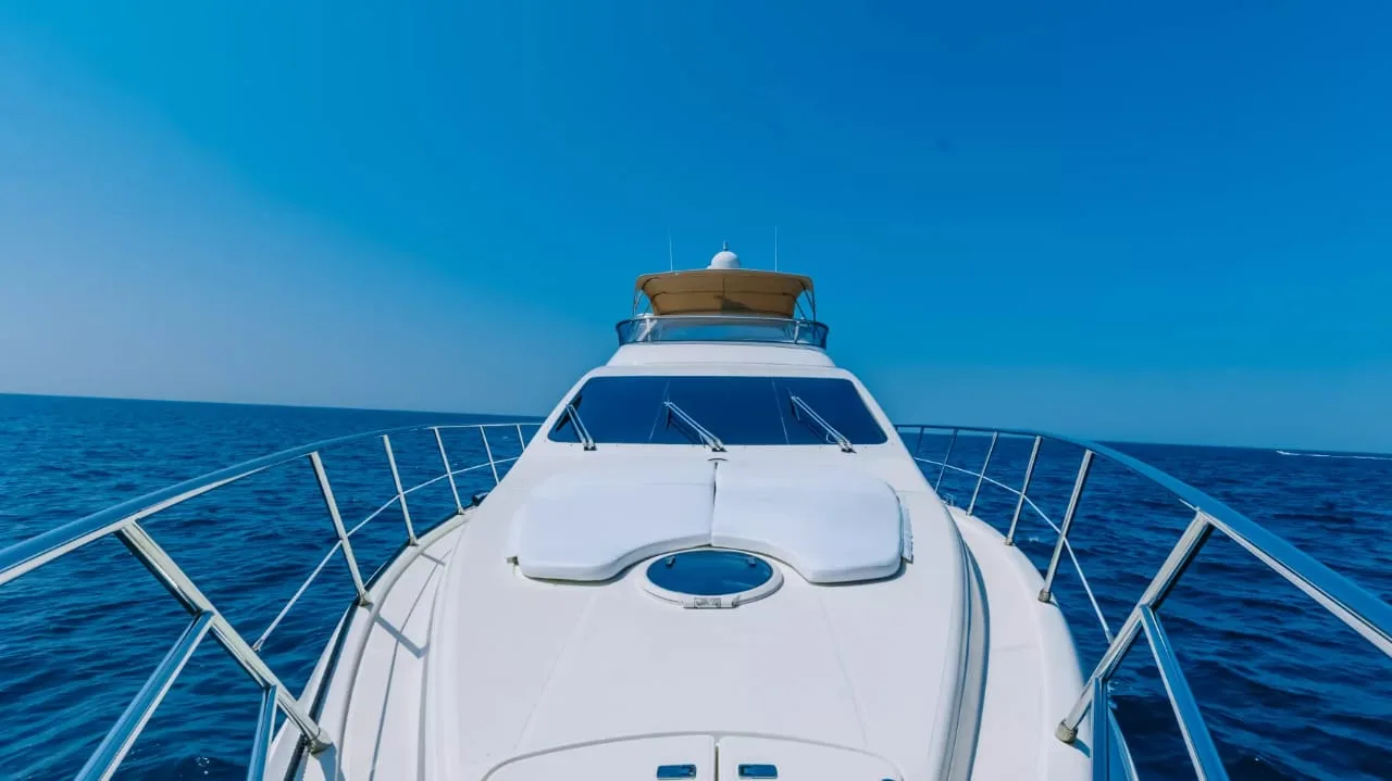 Sea Falcon 55 – аренда яхты в Абу-Даби (2)