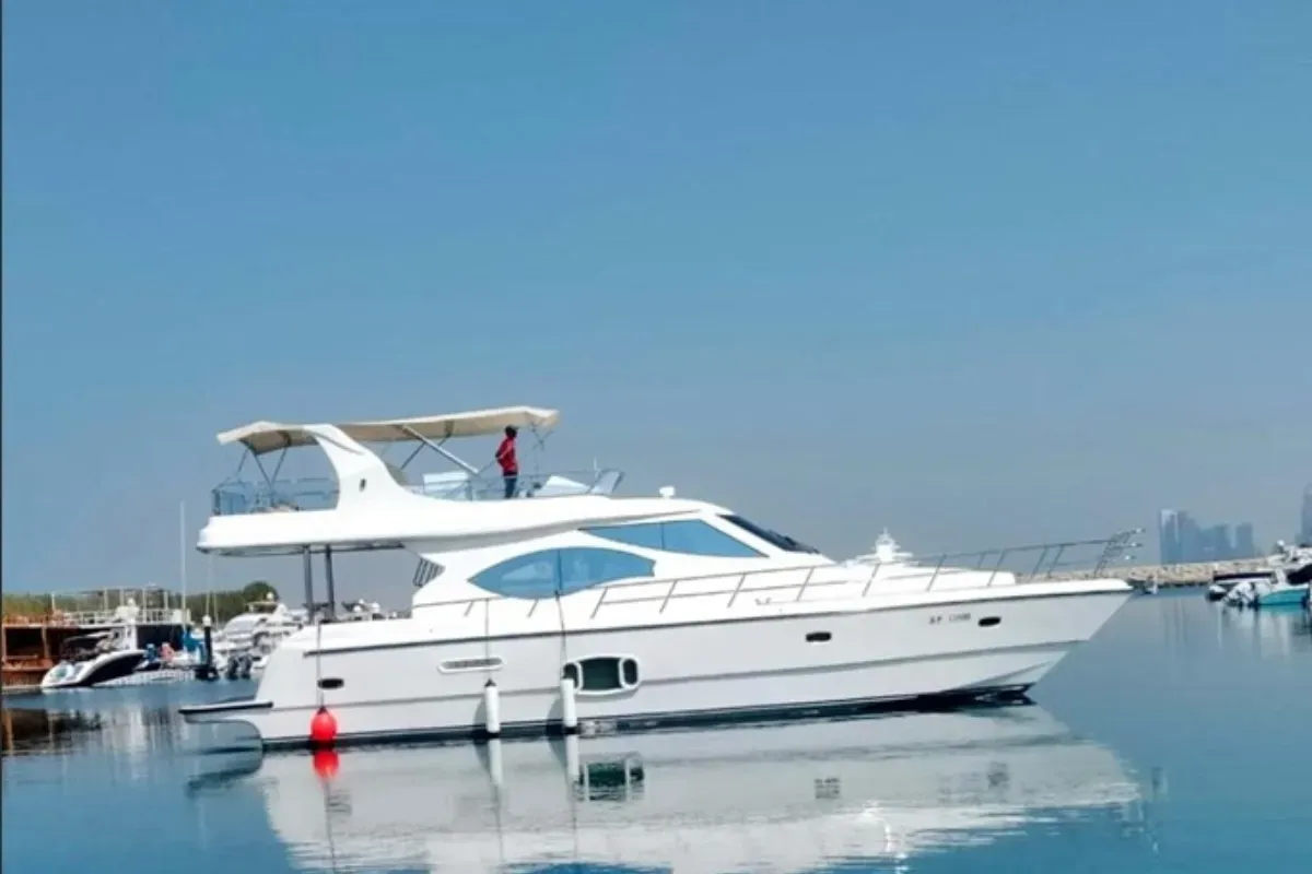 Silver Gull 55 – yacht rental in Abu Dhabi