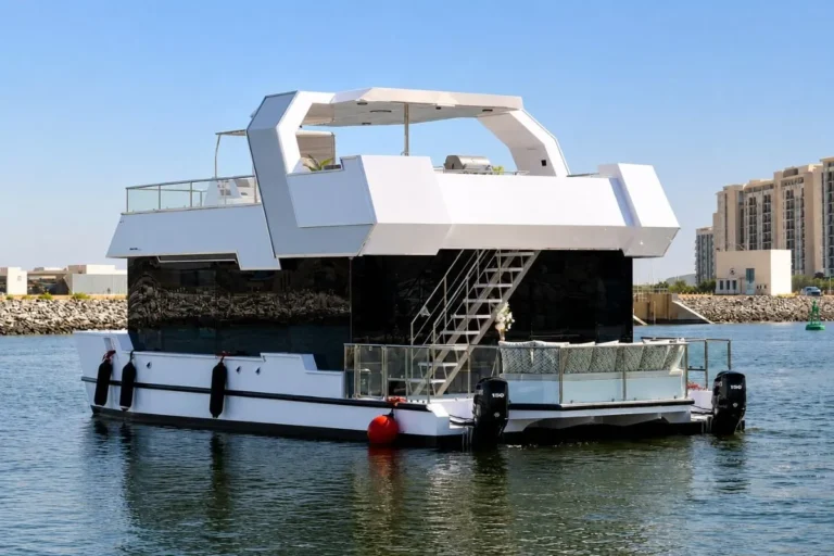 Yas Lounge floating villa yacht – yacht rental at Yas Marina
